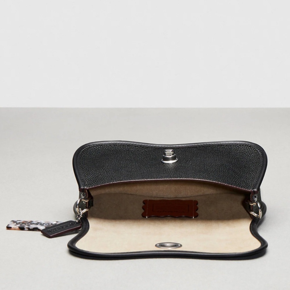 Coach Coachtopia Wavy Dinky Bag w Acrylic Chain & Strap Black Pebble Leather NWT - Picture 10 of 16